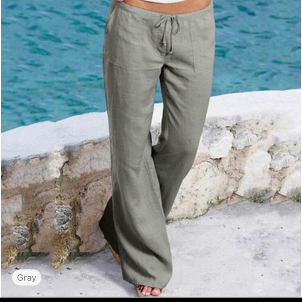 Women’s wide leg pants. Perfect for summer. Lightweight. Breezy.Size L. Gray